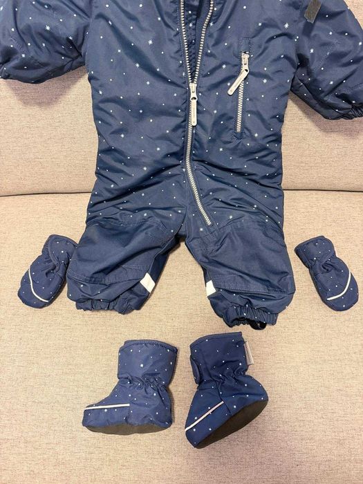 Set combinezon H&M marimea 68 / salopeta iarna bebe + Caciula + Manusi + Botosei