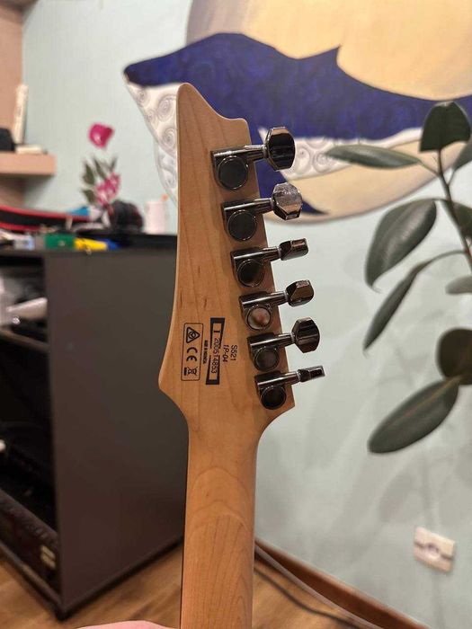 Электрогитара Ibanez S521