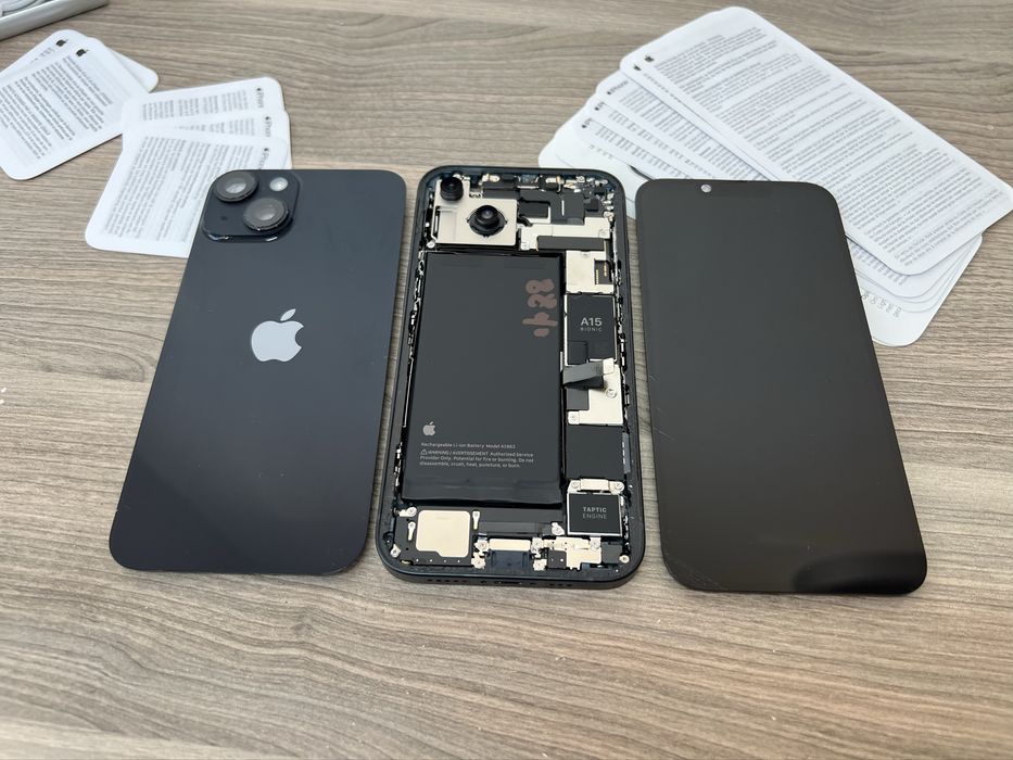 iPhone 14, на части - корпус, дисплей, батерия, камера и др.