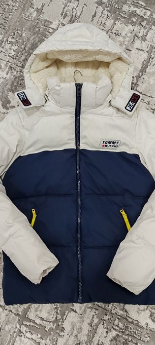 Geacă din puf Tommy Jeans  mărimea L