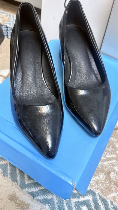 Продам Туфли кожаные женские