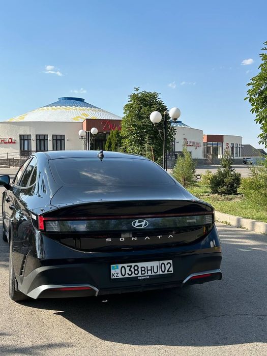 Автомобиль хендай соната