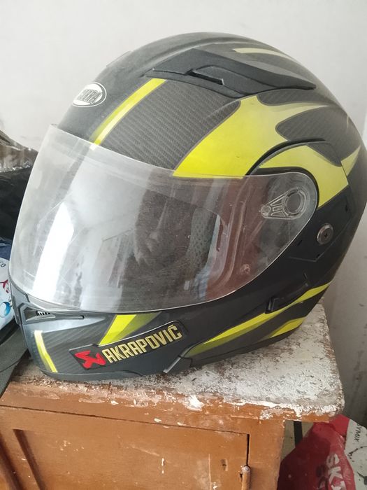 Мотошлем универсальный Akrapovic