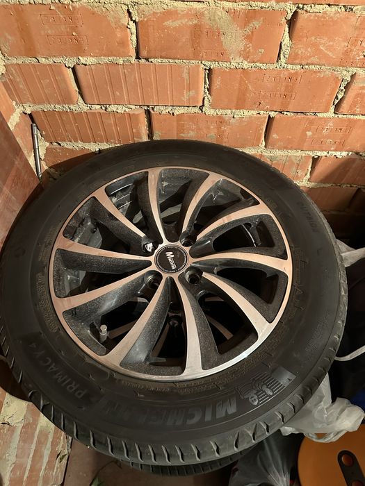 Продам комплект диски