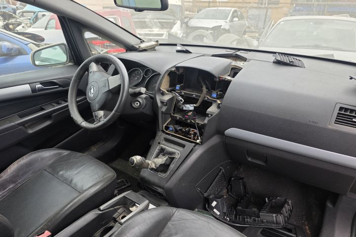 Oglinda dreapta Opel Zafira 2006 1.6 CNG MT (94 hp)