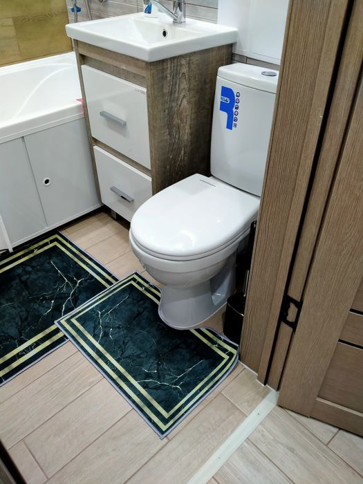 Сдается 1 комнатная . Район ДК