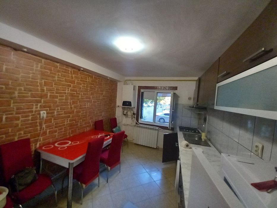 De închiriat apartament 2 camere