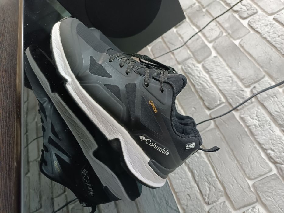 Оригинальные кроссы Columbia