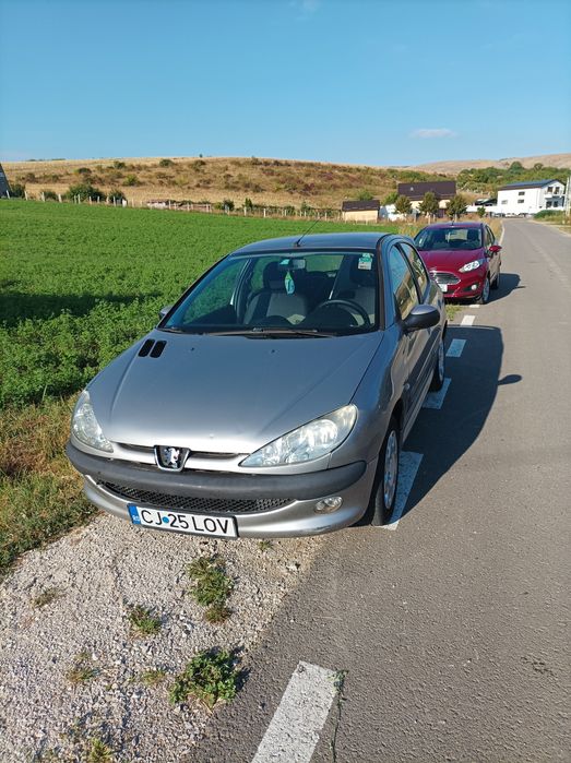 Vând Peugeot 206 înmatriculat,