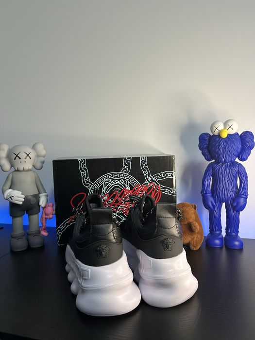 Versace Chain Reaction