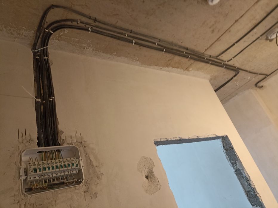 Электрик ва монтаж ишларини атамиз  ,ишларимиза жавоб барамиз