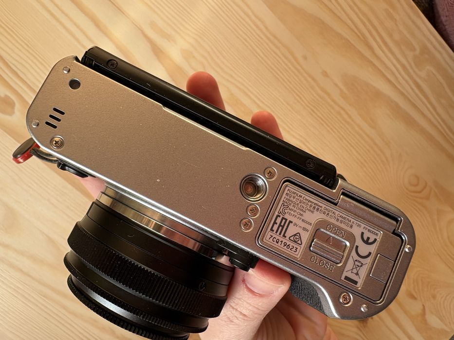 Продавам Fujifilm X-T20 + TTArtisan 25mm f/2 + аксесоари