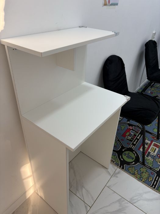 Продам ресепшн стол