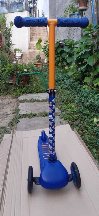 Vand trotineta pentru copii