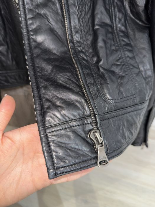 Кожаная куртка Dolce&Gabbana,плотный и теплый материал