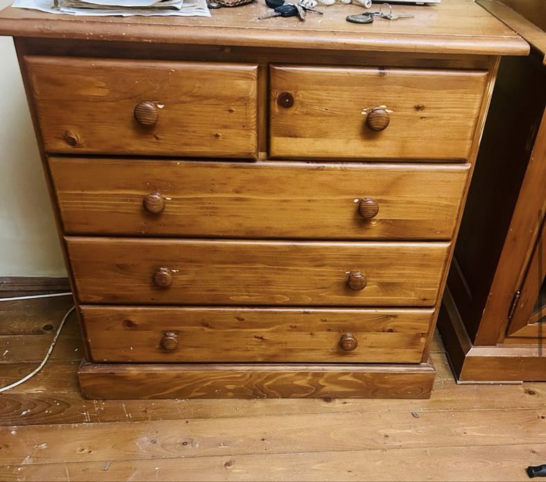 De vanzare  mobila brad.