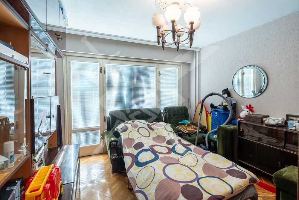 Продава се Двустаен апартамент в Варна, Цветен квартал - 65 кв.м за 1019 €/кв.м - Снимка #4