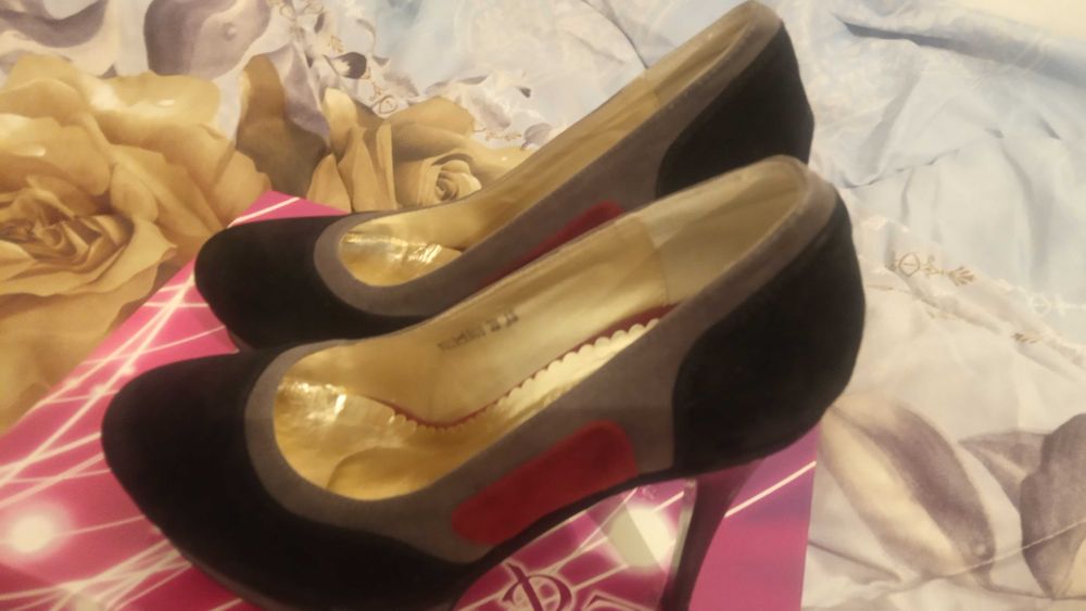 Продам туфли женские