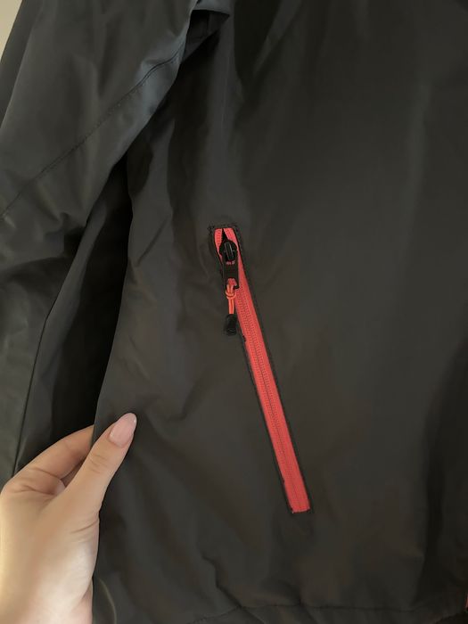 Дамска ветровка Н&М