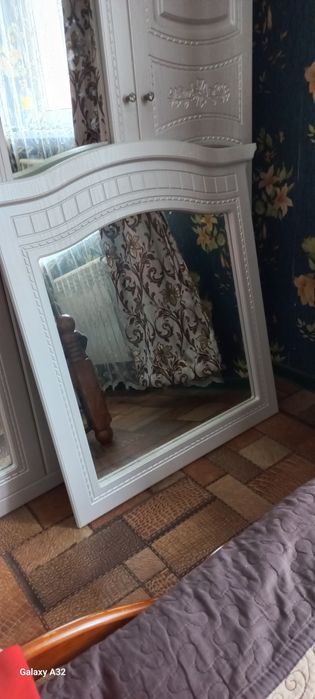 Продам зеркало от гарнитура