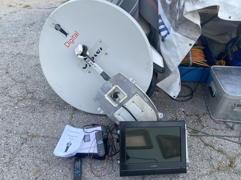 Сателит , сафари руум