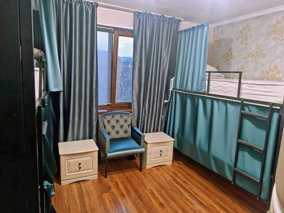 Двухъярусная кровать 200*80 с матрасами