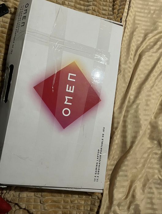 HP OMEN 17 – i9-13900HX / RTX 4090 16GB / 32GB RAM / 2TB SSD / QHD 240Hz