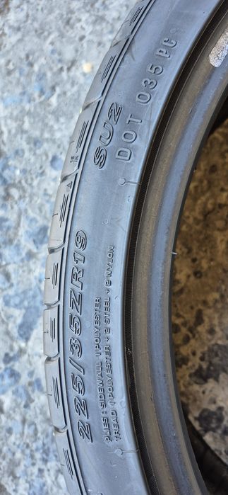 4 anvelope vara Nexen 225/35/19,dot 2022.Pretul este pe bucata.