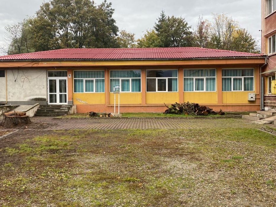 Vand sau Inchiriez spațiu comercial Petroșani