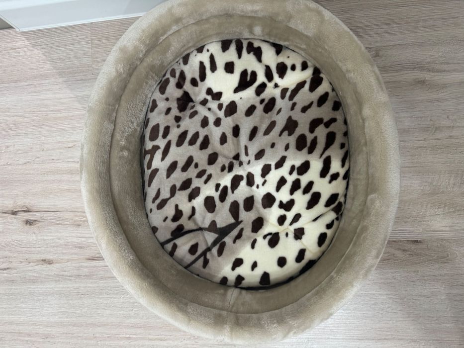 Продам лежанку для кошки