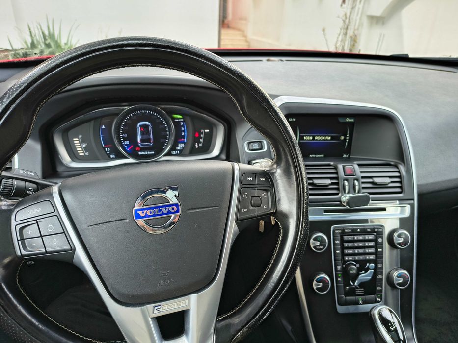 Volvo XC60 Geartronic 8+1 Kinetic RDesign impecabil,factura tva inclus