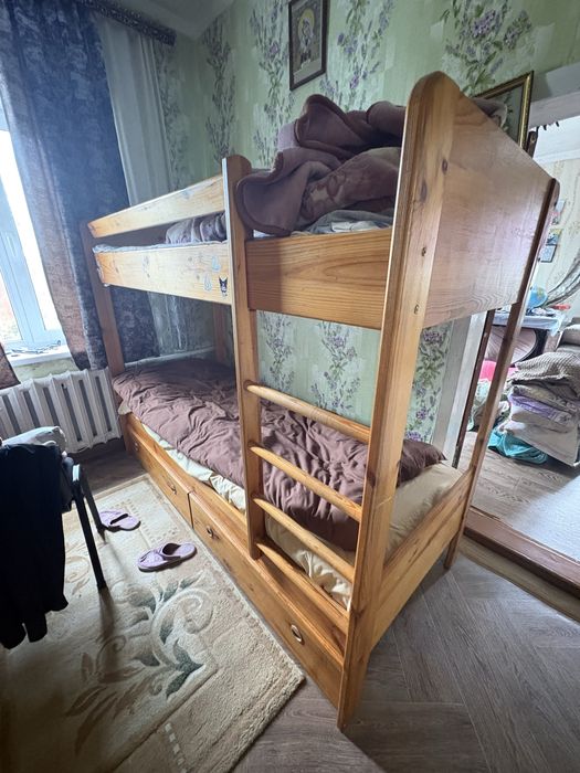 Продам двухъяросную кровать