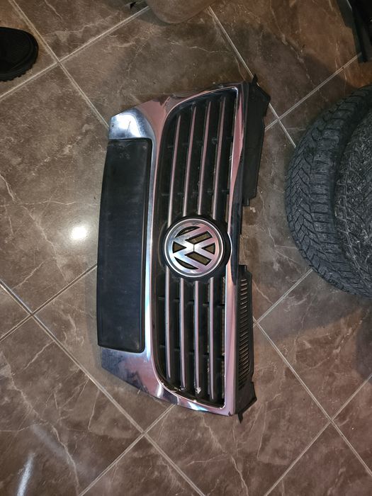 Grila vw passat b6