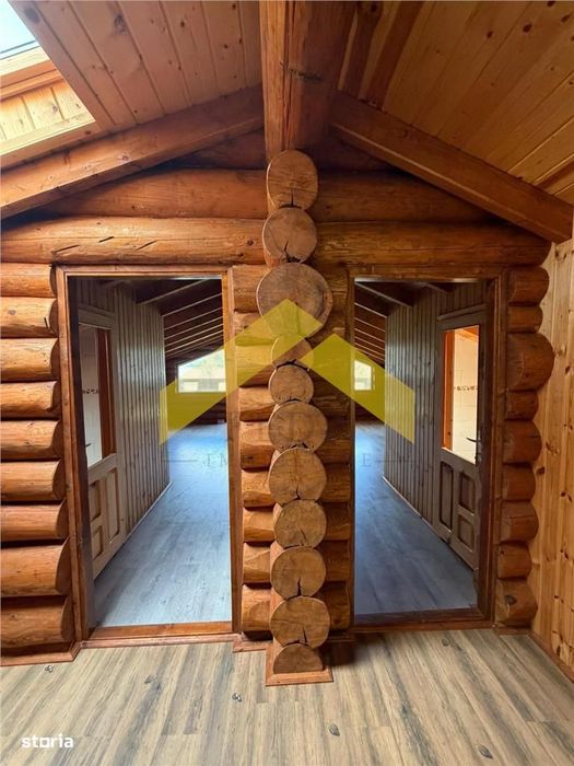 Cabana din piatra de codru si busteni pe Clisura Dunarii, Caraș-S
