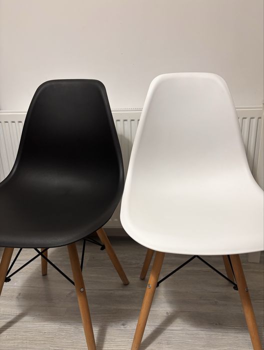 Set 4 scaune bucatarie / dining cu picioare de lemn