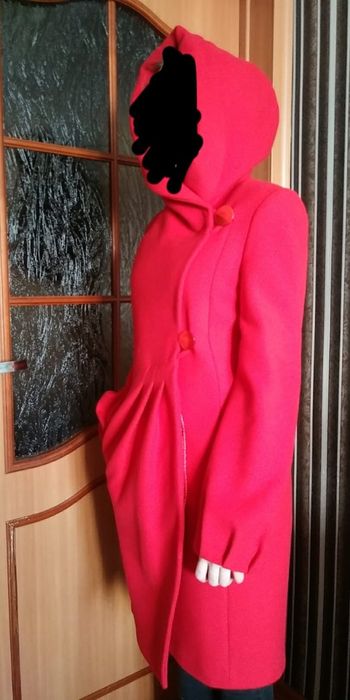 Продам пальто демисезонное