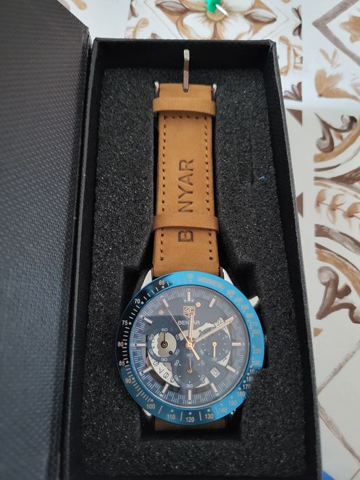 Стилен мъжки часовник