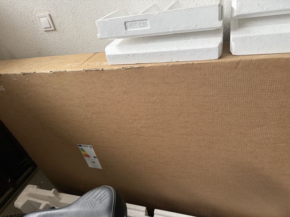 Samsung Crystal UHD 75” DU8000