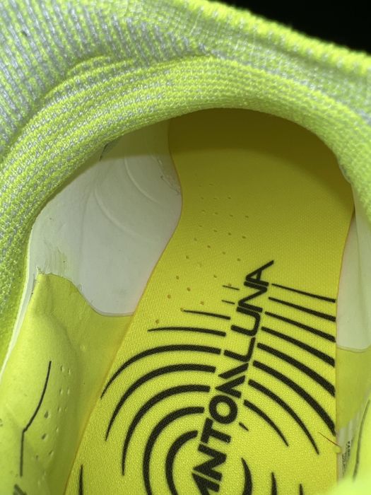 Phantom Luna II ELT SGPRO