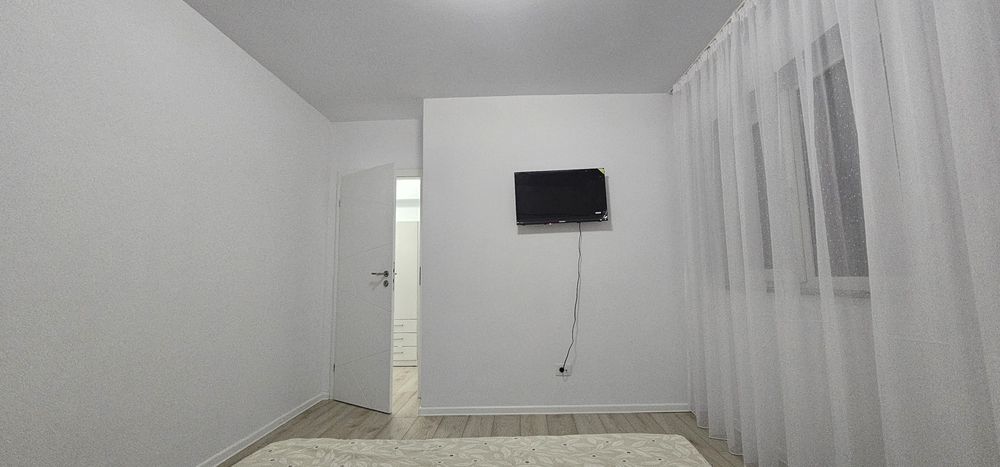Apartament 2 camere de inchiriat, bloc nou, loc de parcare inclus