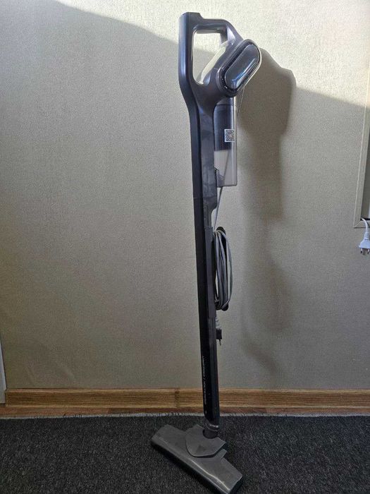 Продам ручной вертикальный пылесос Deerma