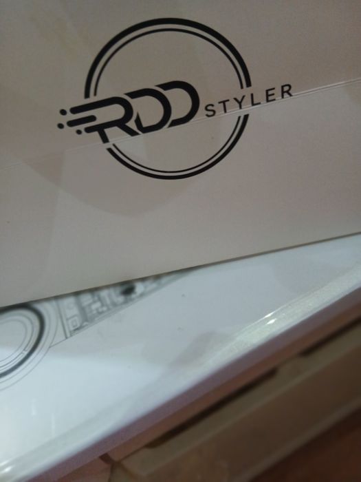 Dayson red styler