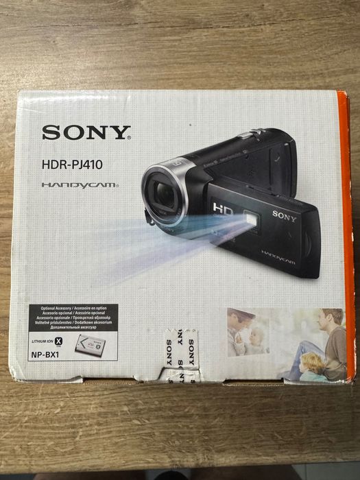 Продавам видеокамера Sony с проектор!