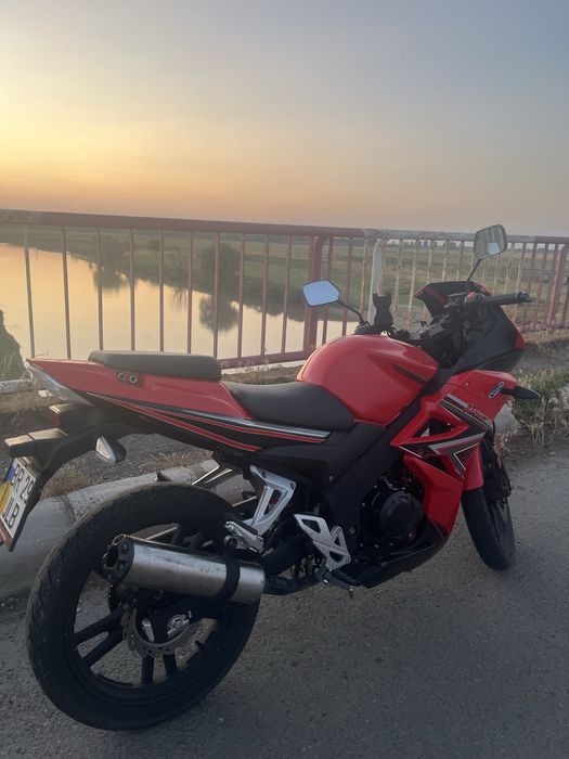 Motocicleta 125cm3 de vanzare