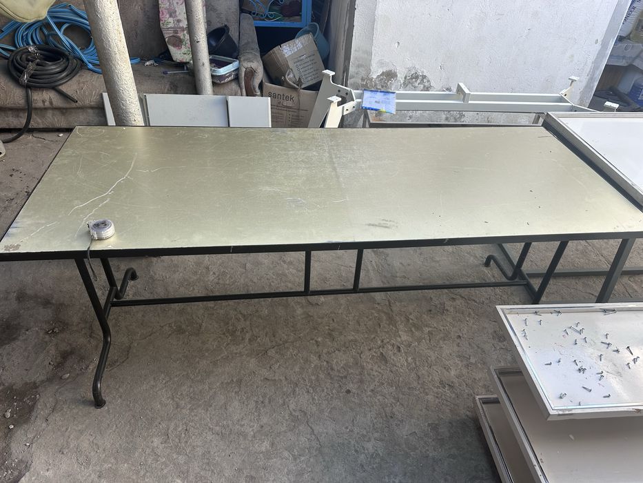 Стол и стеллаж для обуви