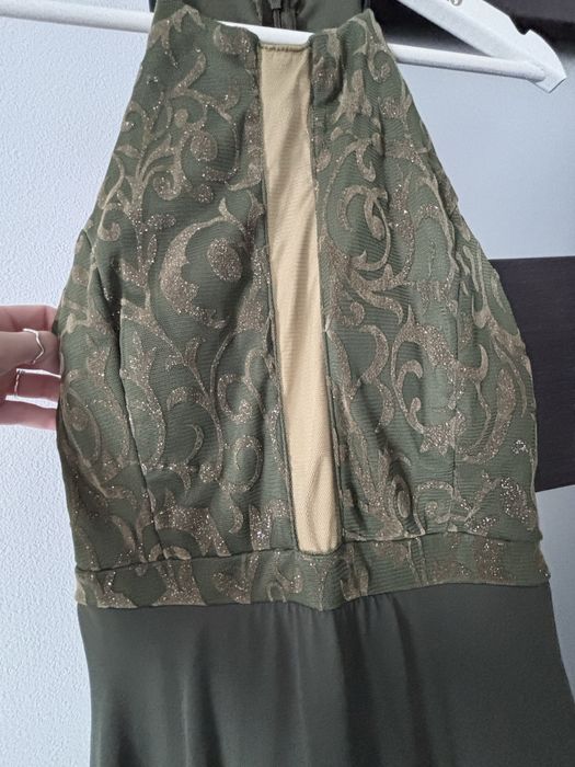 Рокля размер ХС в цвят маслено зелено