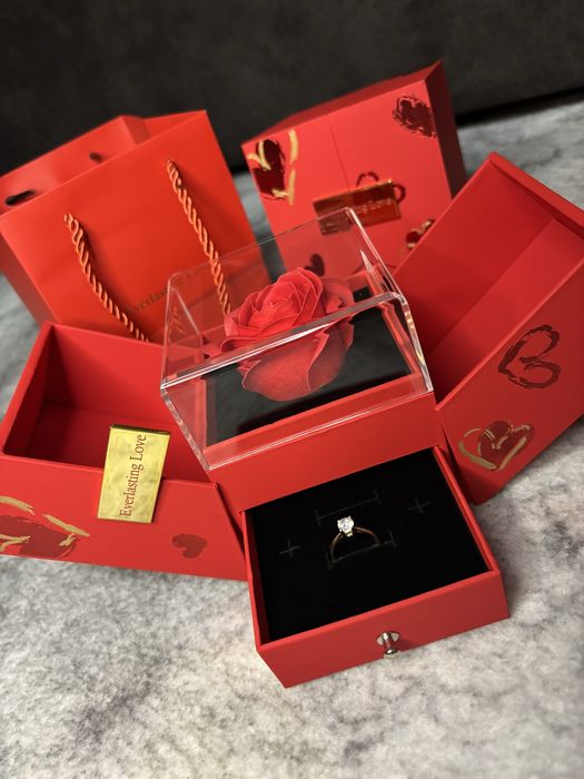 Cutie trandafir si sertar