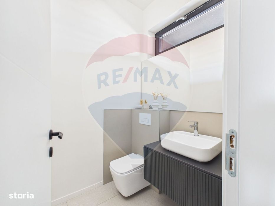 Casa tip duplex cu 4 camere de vânzare in Balotesti