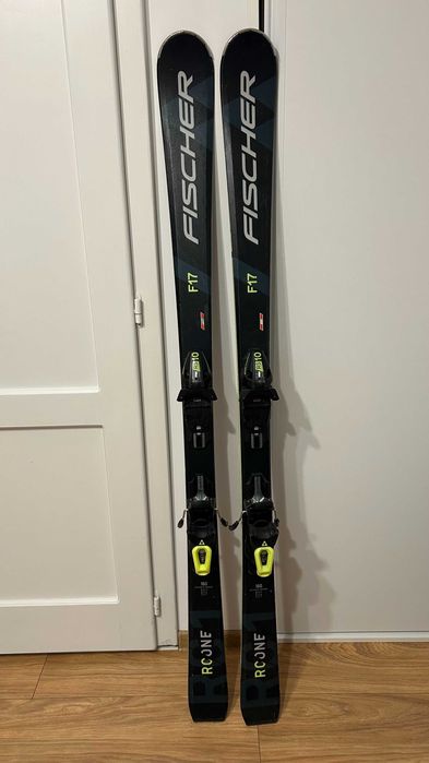 Vand schiuri Fischer RC one F17 160 cm