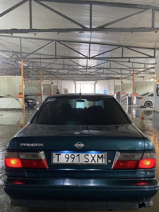 Nissan primera P10